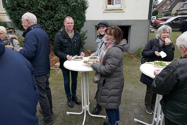 Der Grünkohl schmeckt