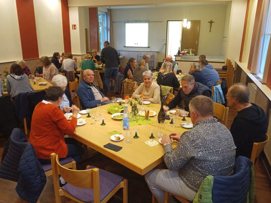 Blick in den Gemeindesaal
