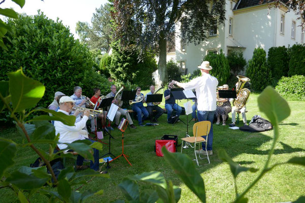 Ev. Posaunenchor sorgt für die musikalische Begleitung