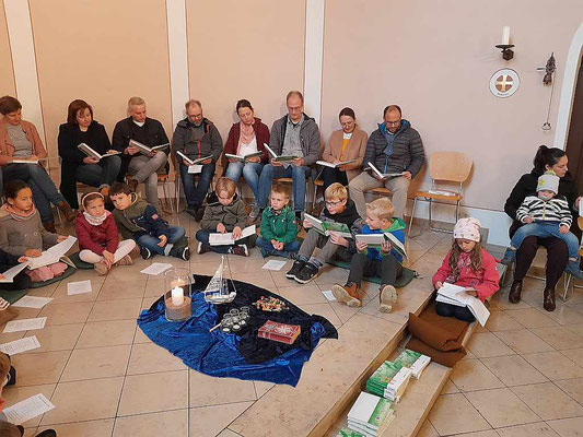 Während des Wortgottesdienstes in der Kirche