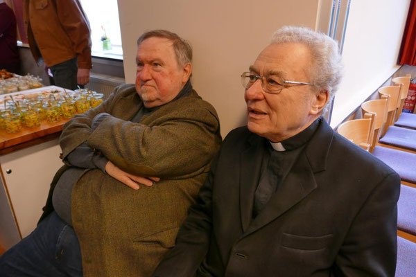 Pastor im besonderen Dienst Bernd Alshut (li.) und der pensionierte Pastor Norbert Schroers