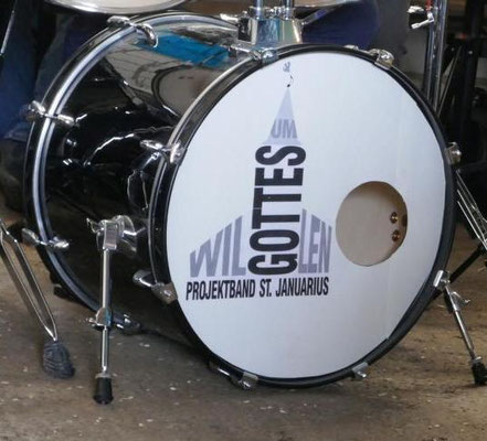 Musikalisch begleitet die Projektband "Um Gottes Willen" die Erntedankmesse