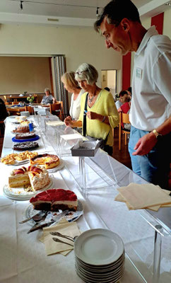 An der Kuchentheke