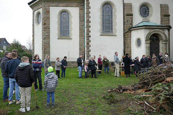 Weitere Gäste auf der Kirchwiese