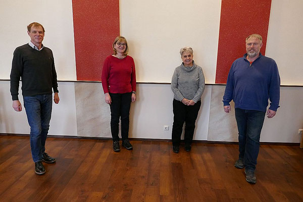 Vorstandsmitglieder: Dr. Christian Waschke, Claudia Schneider, Jolanta Nüllig und Michael Schneider (v. l.)