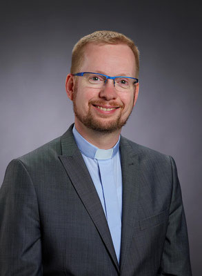 25.10.2009 bis 15.03.2018 Pastor Burkhard Schmelz, ab 01.06.2014 auch Pfarrer der Großpfarrei St. Peter und Paul