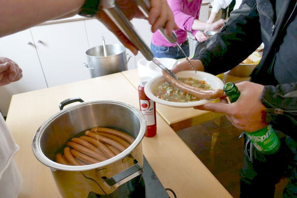 Mittagsimbiss im Gemeindeheim
