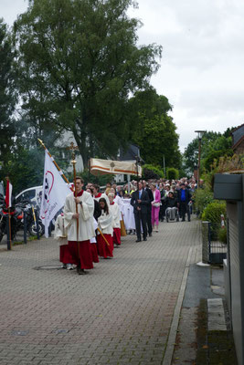 Prozessionsrückkehr zur Kirche