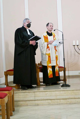 Pfarrer Bracht und Pfarrer Schmitz (v. l.)
