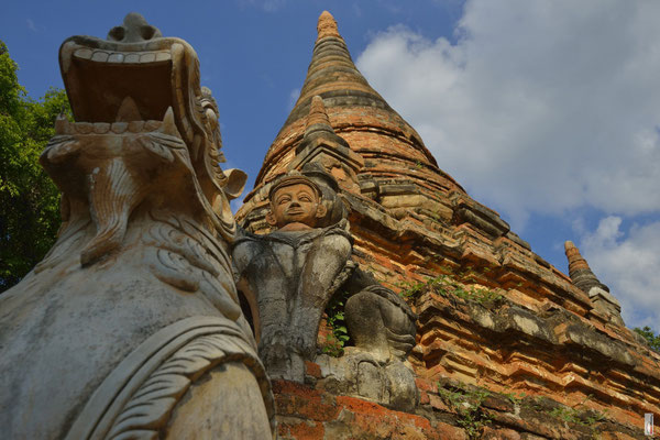 Yadana Hsimi Pagodas [Inwa/Myanmar]