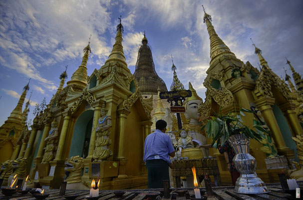 Shwedagon Pagoda [Yangon/Myanmar]