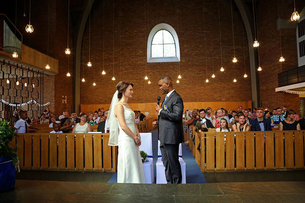 Hochzeitsfotografie Hochzeitsfotos Weddingfotos von Vajus Fotografie Fotos in Kerpen Frechen Hürth Pulheim Erftstadt Erftkreis Köln 