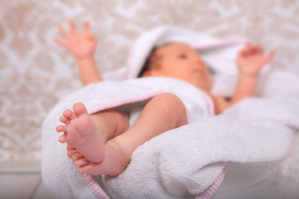 Neugeborenenfotografie Newborn von Vajus Fotografie Fotos in Kerpen Frechen Hürth Pulheim Erftstadt Erftkreis Köln 