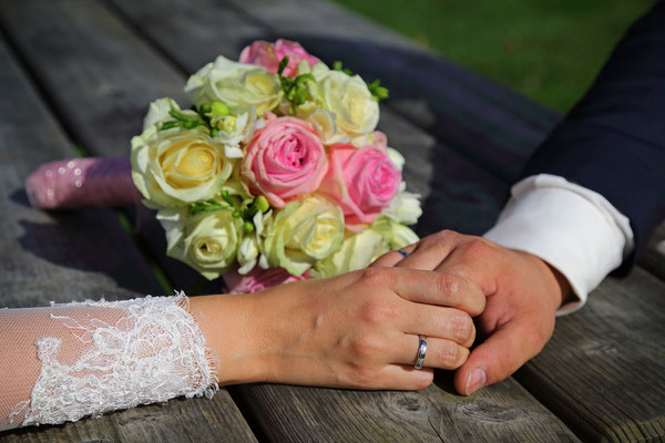 Hochzeitsfotografie Hochzeitsfotos Weddingfotos von Vajus Fotografie Fotos in Kerpen Frechen Hürth Pulheim Erftstadt Erftkreis Köln 