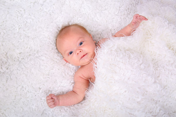 Neugeborenenfotografie Newborn von Vajus Fotografie Fotos in Kerpen Frechen Hürth Pulheim Erftstadt Erftkreis Köln 