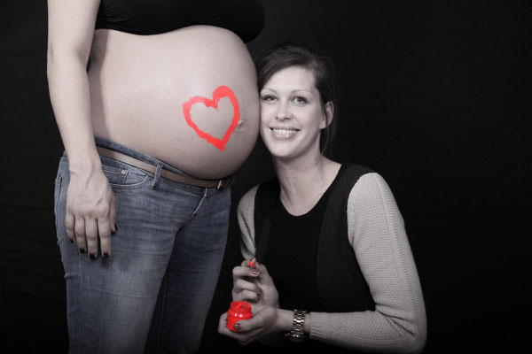Babybauchfotografie Babybauchfotos von Vajus Fotografie Fotos in Kerpen Frechen Hürth Pulheim Erftstadt Erftkreis Köln 