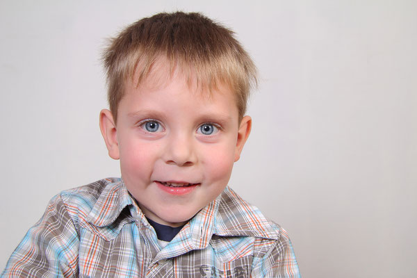 Familienfotografie Familienfotos Kinderfotos von Vajus Fotografie Fotos in Kerpen Frechen Hürth Pulheim Erftstadt Erftkreis Köln 