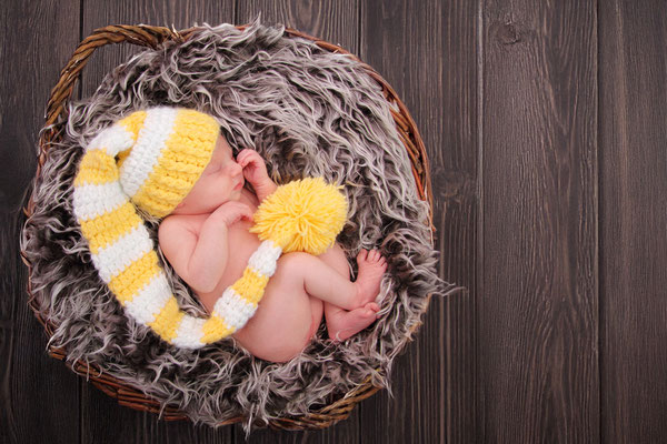 Neugeborenenfotografie Newborn von Vajus Fotografie Fotos in Kerpen Frechen Hürth Pulheim Erftstadt Erftkreis Köln 