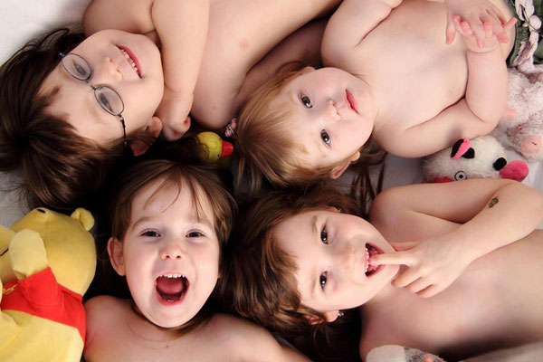 Familienfotografie Familienfotos Kinderfotos von Vajus Fotografie Fotos in Kerpen Frechen Hürth Pulheim Erftstadt Erftkreis Köln 