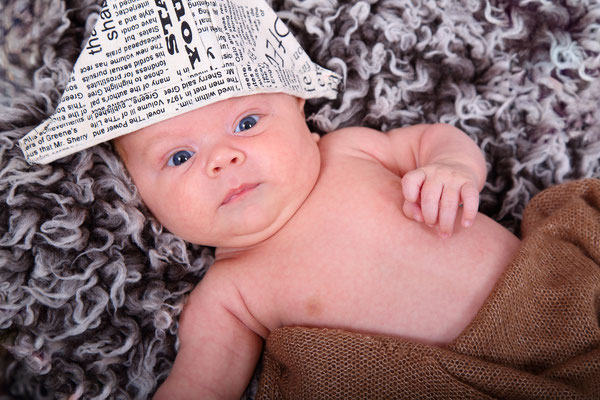 Neugeborenenfotografie Newborn von Vajus Fotografie Fotos in Kerpen Frechen Hürth Pulheim Erftstadt Erftkreis Köln 