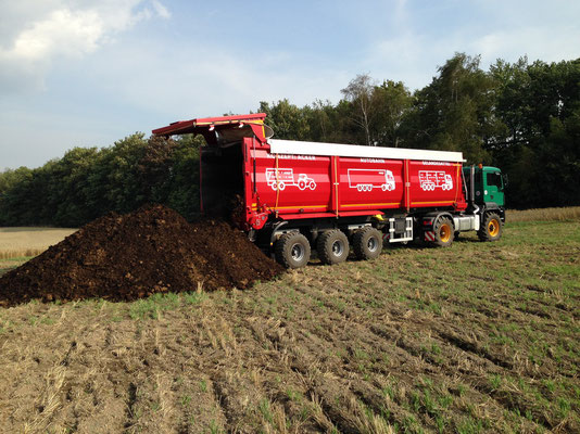 agrotruck.eu/traktor-vs-agro-trac camion trattore Image