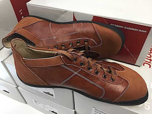 Braune Leder Sneaker als Barfußschuhe 