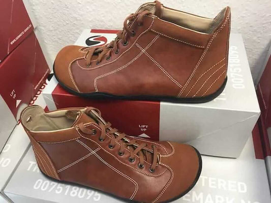 Sneaker Barfußschuhe knöchelhoch aus braunem Leder