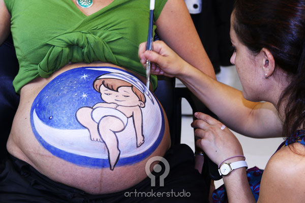 Belly Painting Baby in the Moon. Madrid