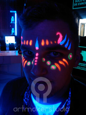 UV Face Paint.  Fluor Party Teatro Barceló Madrid