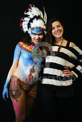 Alba y Valeria, la alumna y la modelo de body paint