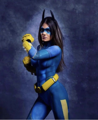 BODY PAINTING GOTHANM KNIGHTS VIDEO JUEGO WARNER GAMES SPAIN