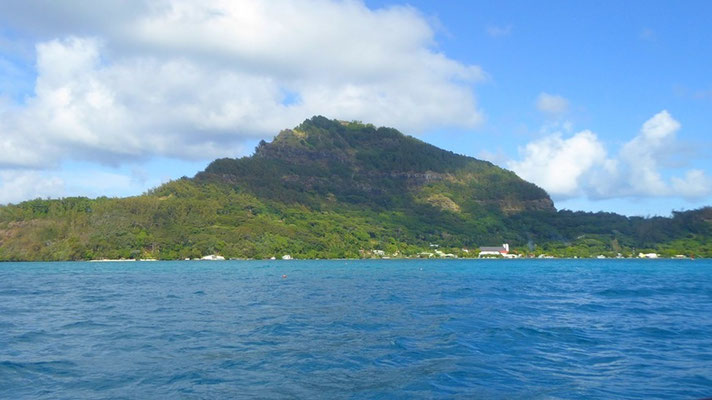 Rikitea, Hauptort der Gambier Inseln