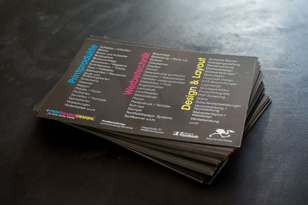 Flyer im DinA6-Format, Rückseite mit aufgeführten Leistungsauszug I PrintMarksDesign