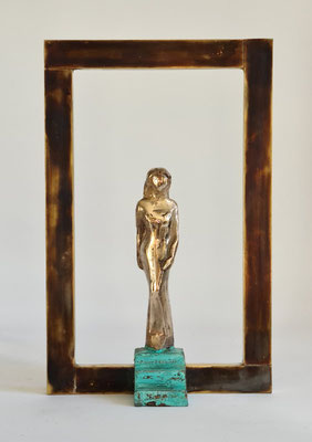 "Neue Wege" (Serie Rahmenbedingungen), Bronze poliert + patiniert, Messingrahmen 25 x 16 cm