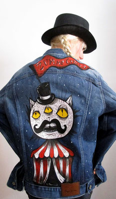 Live painting on denim jacket in collaboration with Pepe jeans London - Rome - store via del Corso