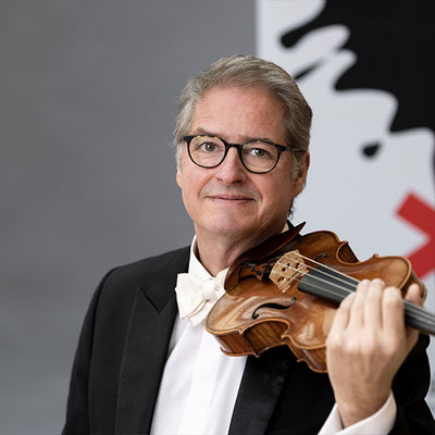 CARSTEN NEUMANN  1. Stimmführer 2. Violine