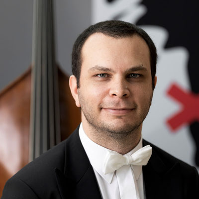 DOMINIK NEUNTEUFEL Stimmführer Kontrabass