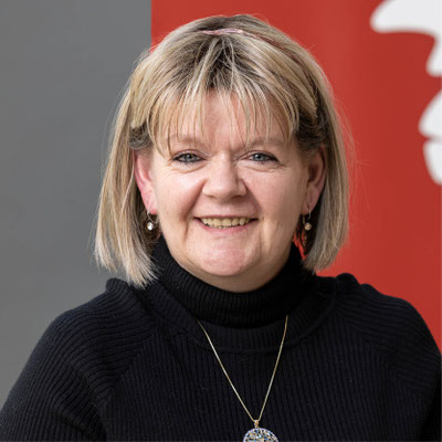 ULRIKE EBNER  Reinigung