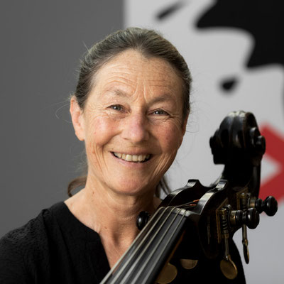 BRITA BÜRGSCHWENDTNER Solokontrabassistin