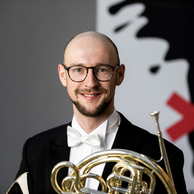 PAUL PITZEK Koordinierter Solohornist