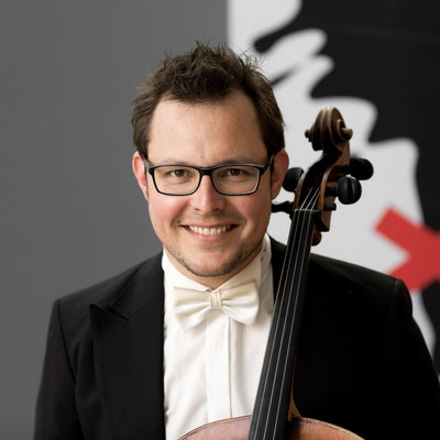 FLORIAN SIMMA Koordinierter Solocellist