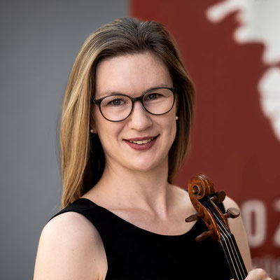 JACQUELINE MARTENS  1. Stimmführerin 1. Violine