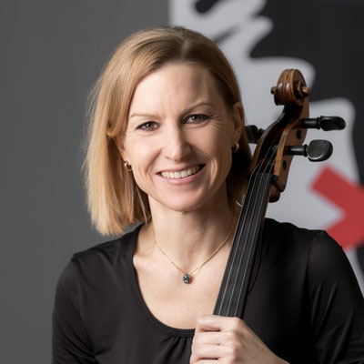 MARGIT TOMASI Violoncello