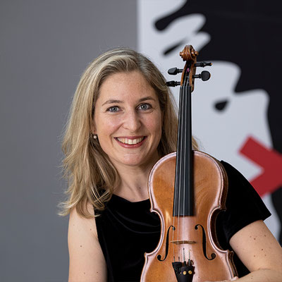 MONA FLIRI  1. Violine