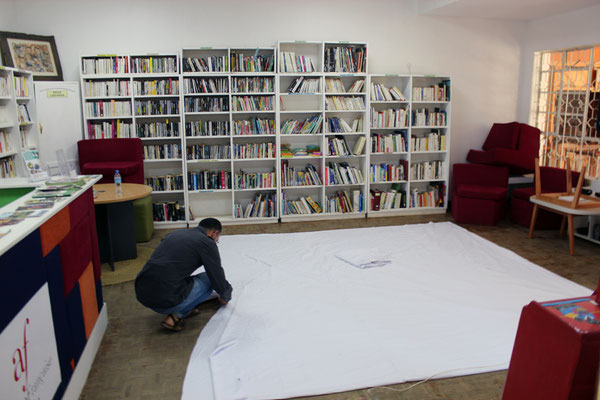 Découpe de la toile de 49m2