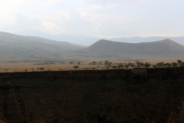 Lac Natron - Ol Doinyo Lengai - vue 01