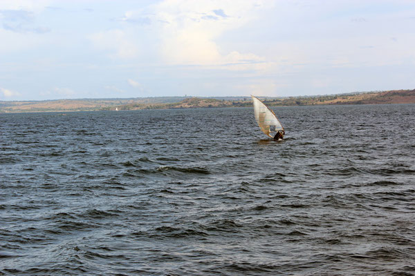 Traversée du Lac Victoria vue 01