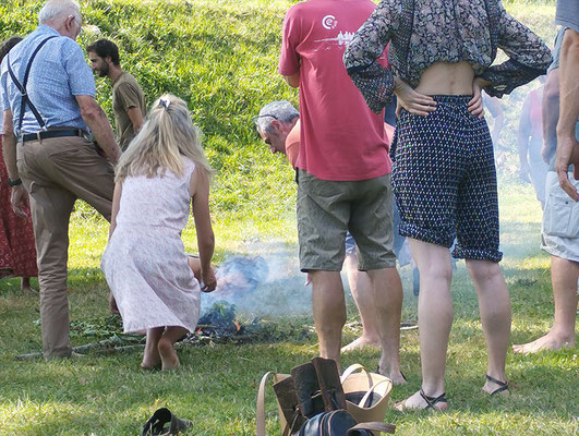 Rituel de fumigation proposé par Nidala Barker