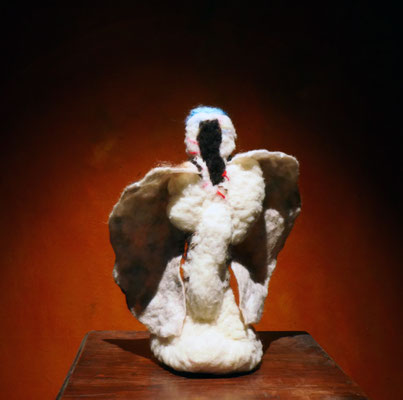 Idols, statuettes en feutre de laine, 2024