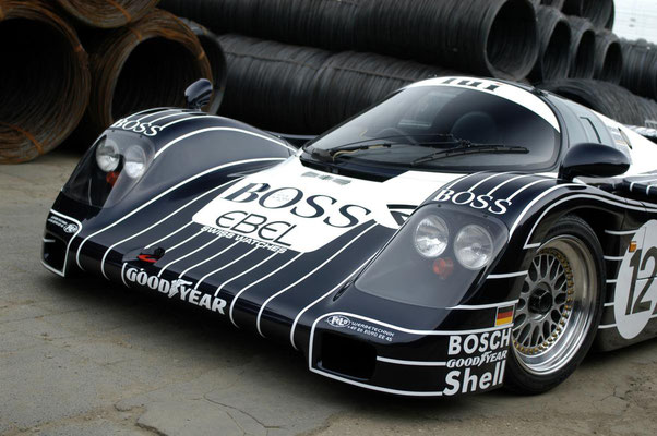 Fahrzeugbeschriftung Porsche 962 (copyright: FeLu Werbetechnik)